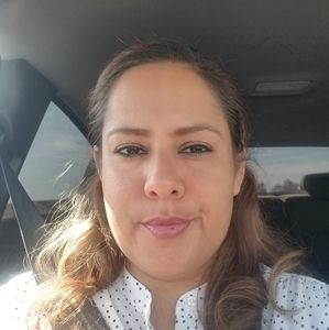 Meet your Posher, Esmeralda